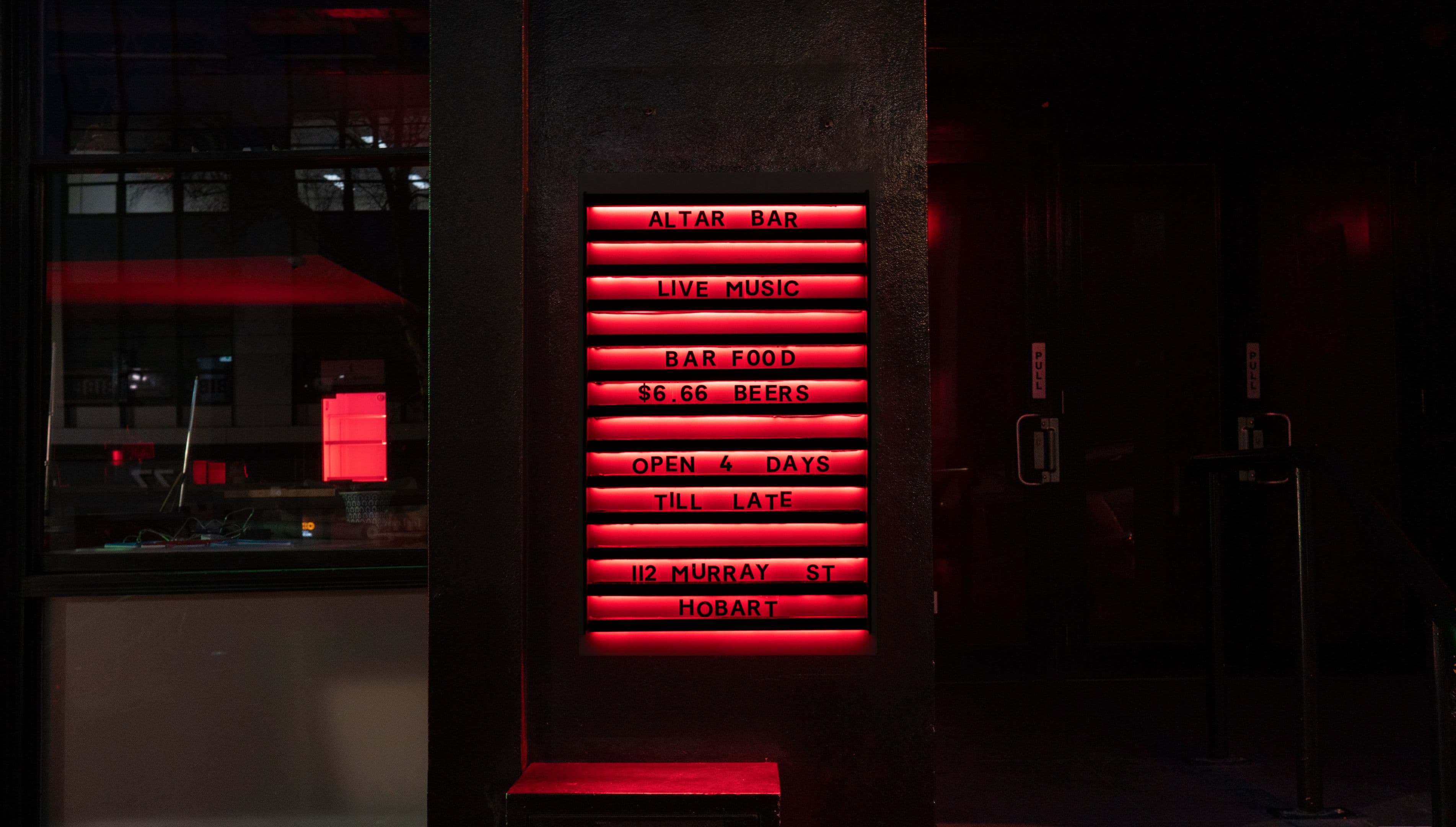 Altar Bar