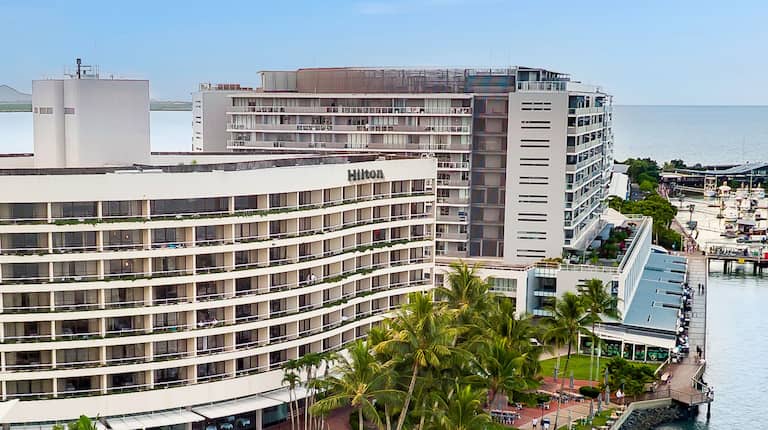 Hilton Cairns
