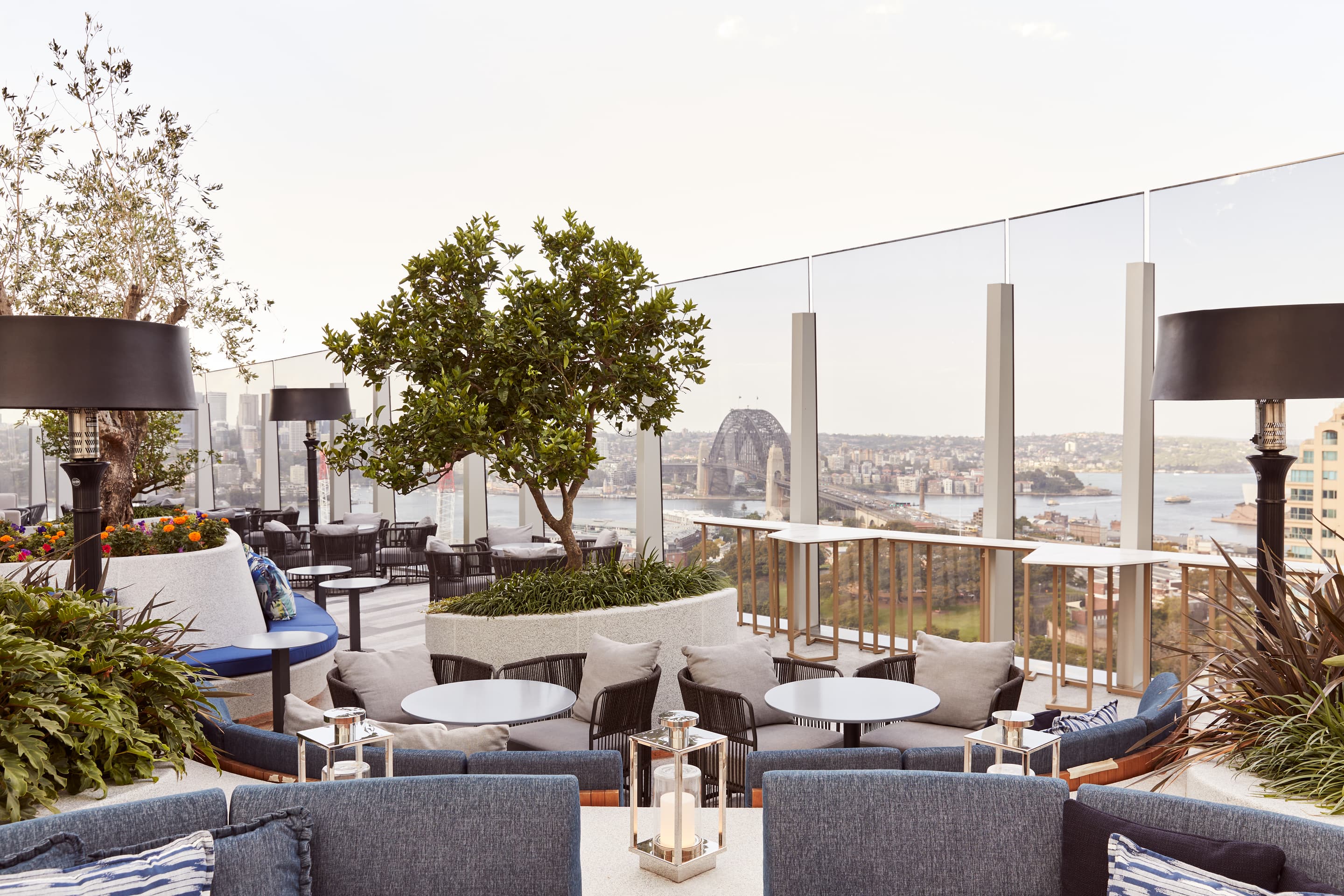 CIRQ Rooftop Bar & Lounge — rooftop in Barangaroo, Sydney