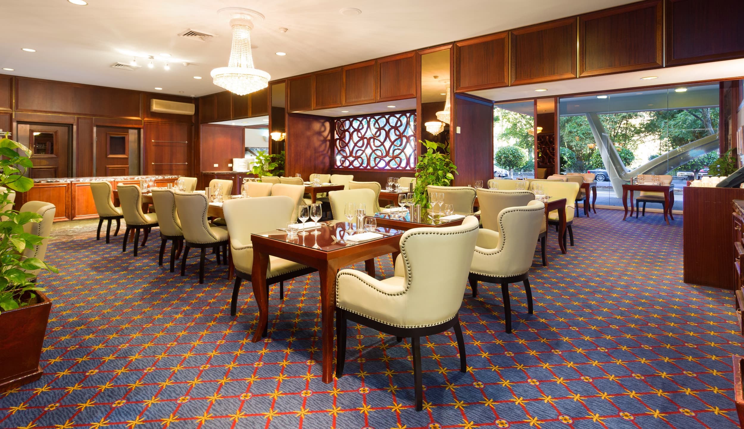 The Walnut Restaurant & Lounge Bar — restaurant in Brisbane City, Brisbane