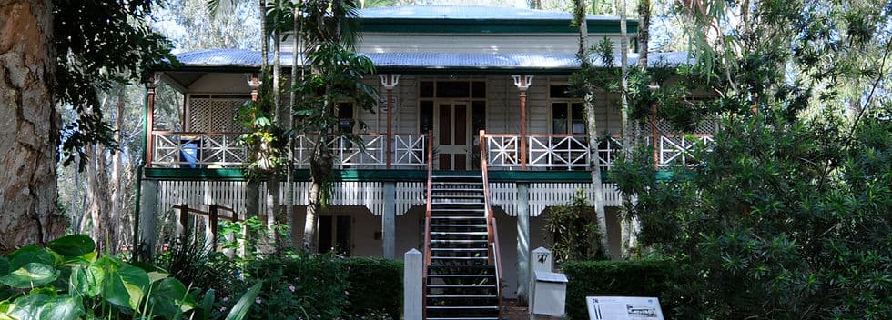 Cominos House