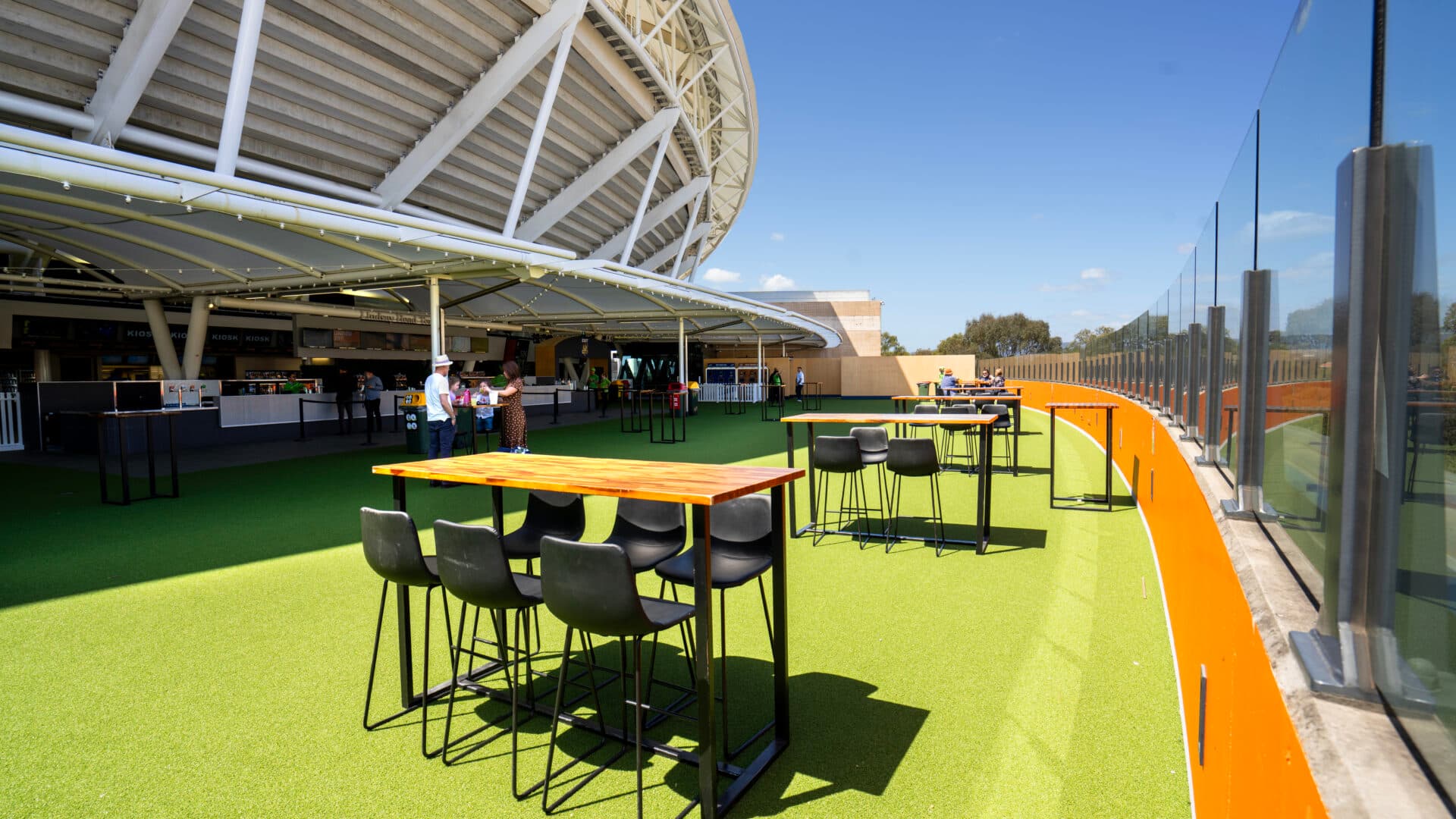 Lindsay Head Terrace Bar