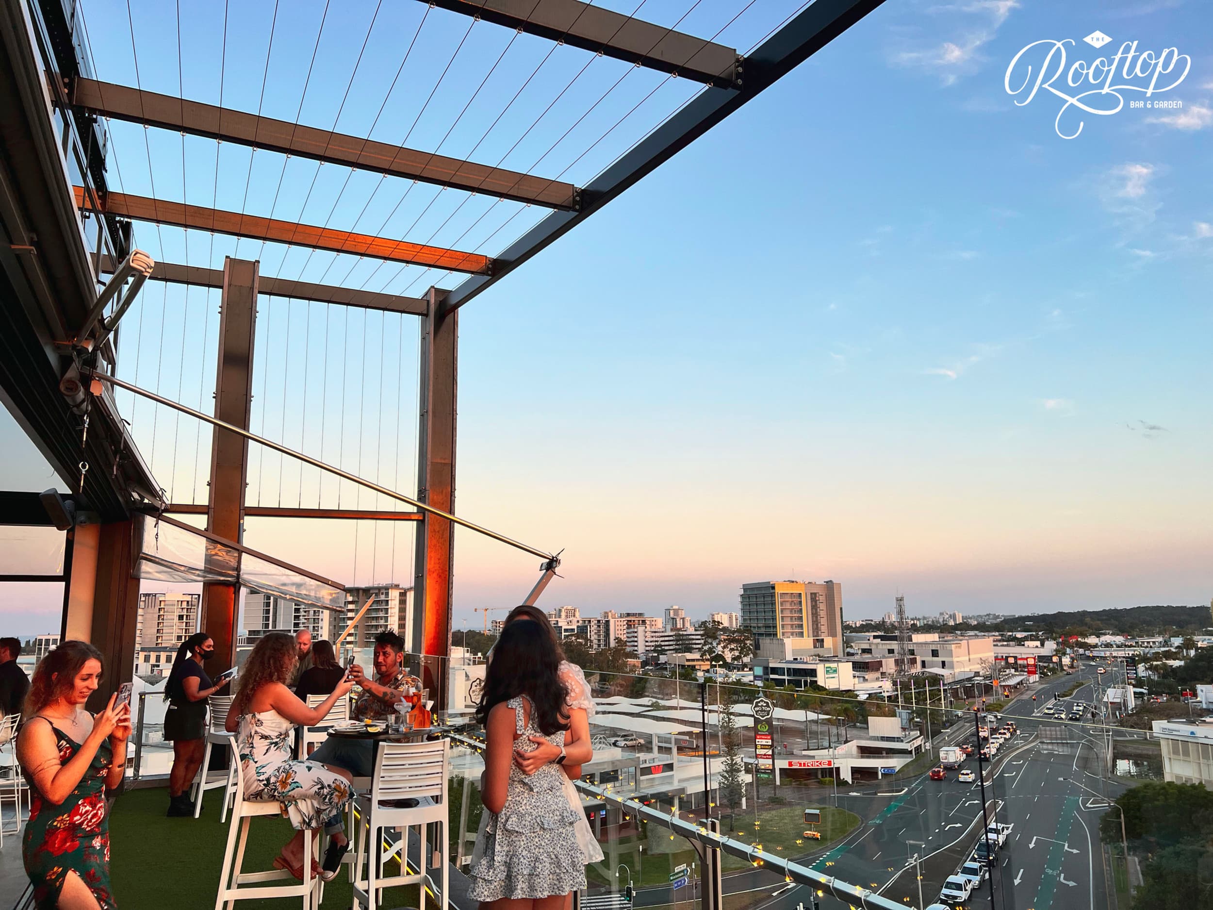 Sky Rooftop Bar & Lounge